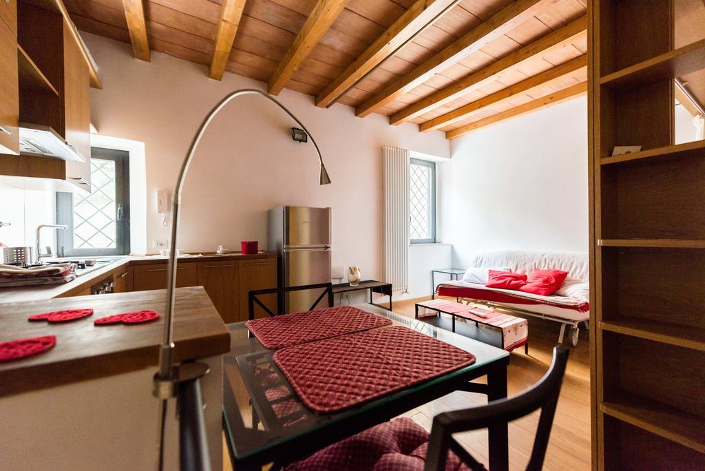 Apartment Polveriera Colosseum Rome Buitenkant foto
